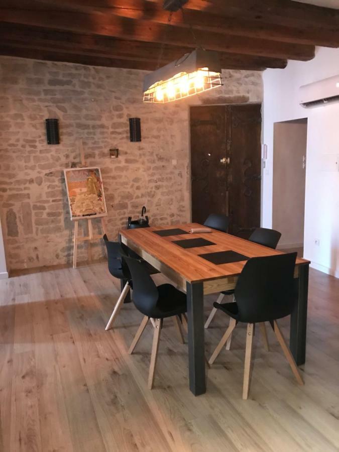 Le Logis De L'Etoile Apartment Nimes Luaran gambar